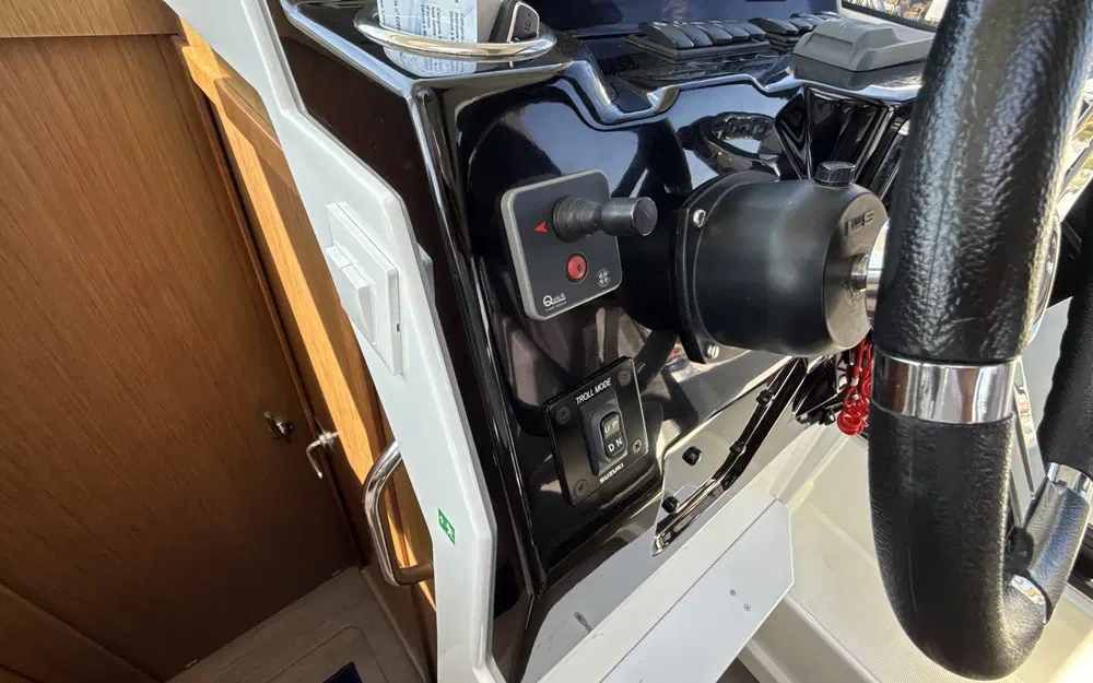 slider 9 Beneteau Antares Serie 9