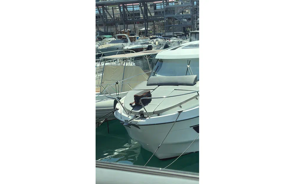 slider 4 Beneteau Antares Serie 9