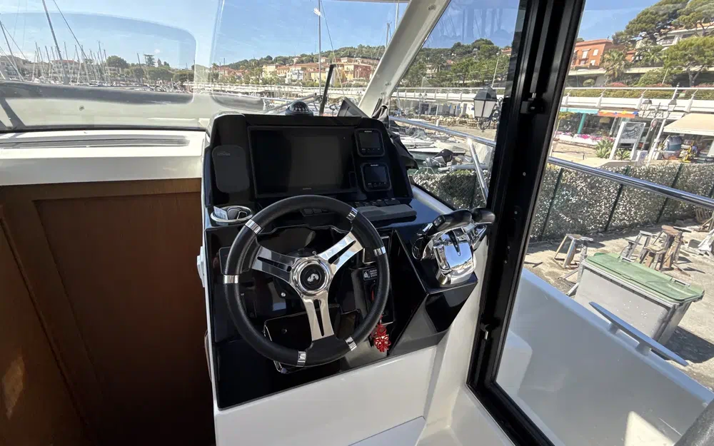 slider 7 Beneteau Antares Serie 9