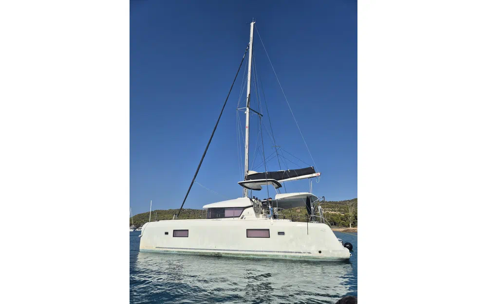 slider 2 Lagoon 42