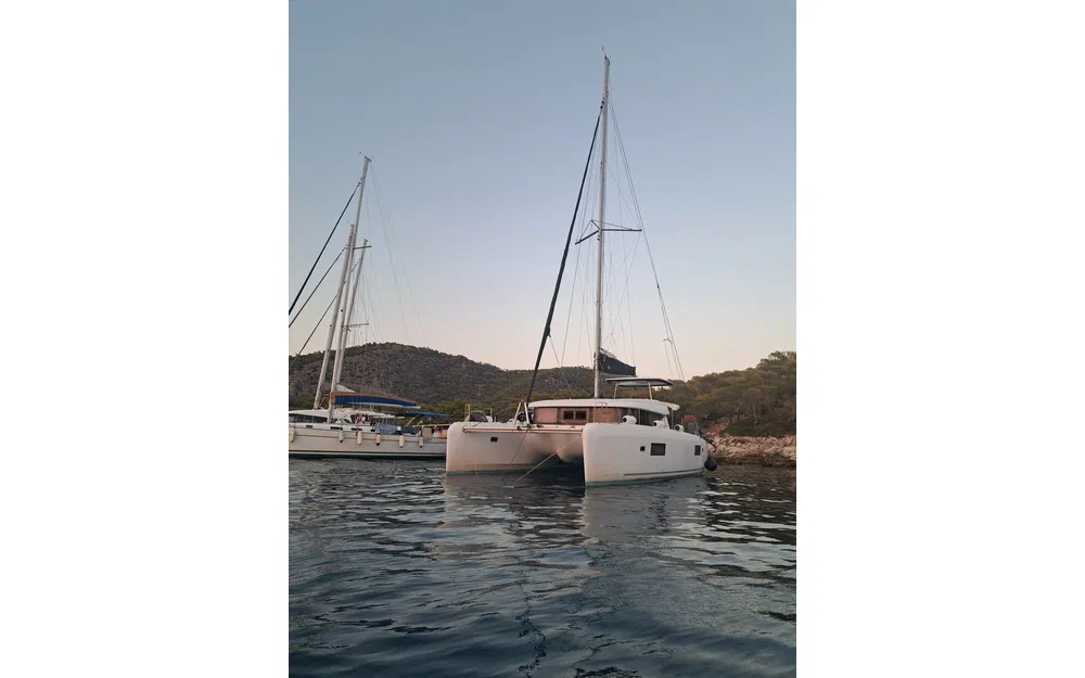 slider 32 Lagoon 42