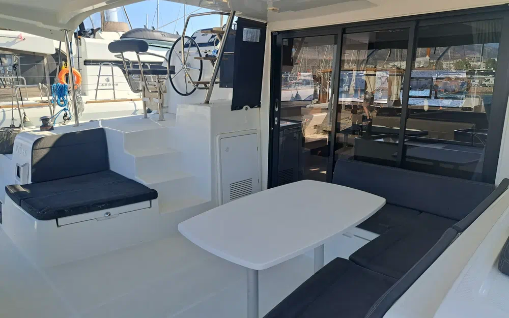 slider 43 Lagoon 42