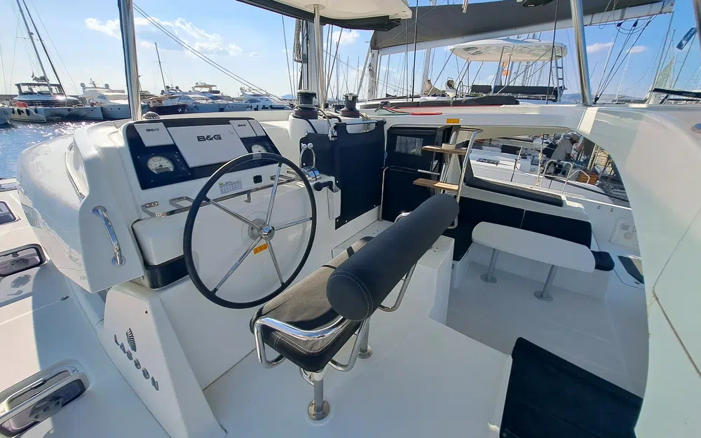 slider 48 Lagoon 42