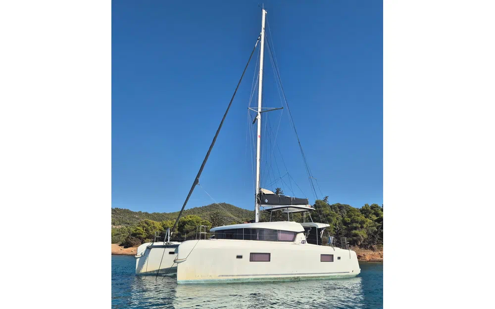 slider 6 Lagoon 42