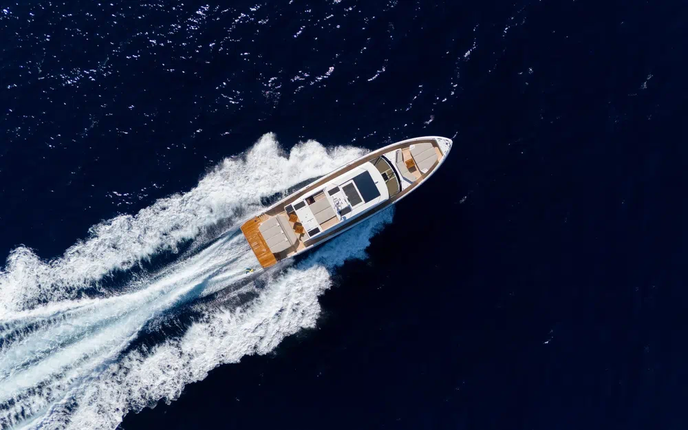 slider 15 Delta Powerboats 72