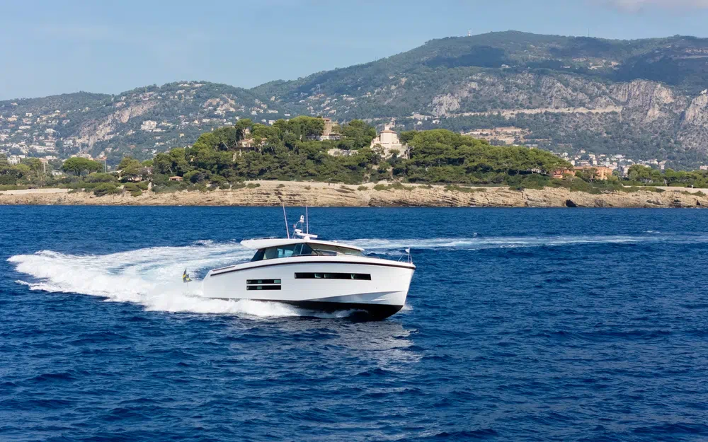 slider 18 Delta Powerboats 72
