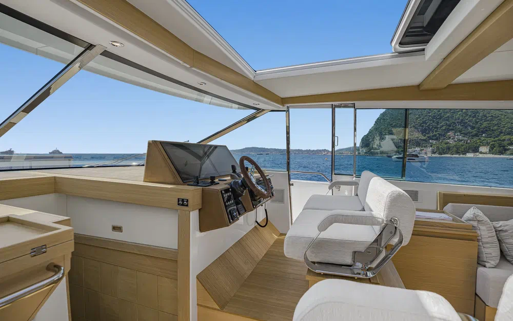 slider 39 Delta Powerboats 72