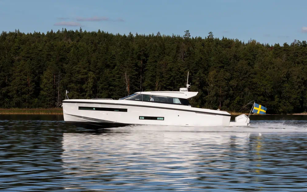 slider 19 Delta Powerboats 48 Coupe