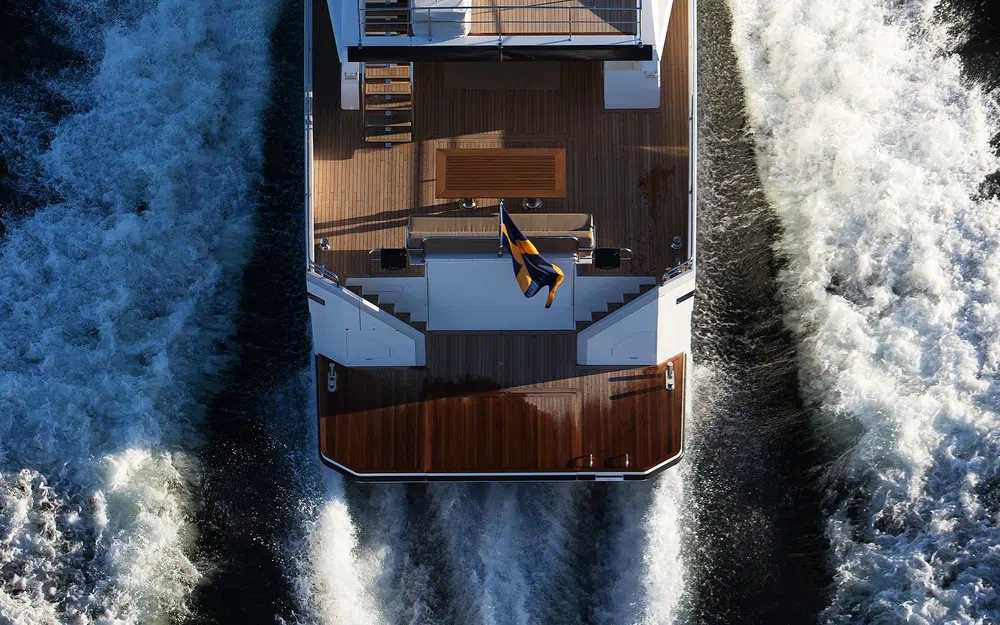 slider 8 Delta Powerboats 88 Carbon