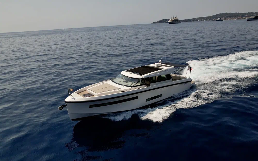 slider 0 Delta Powerboats 48 Coupe