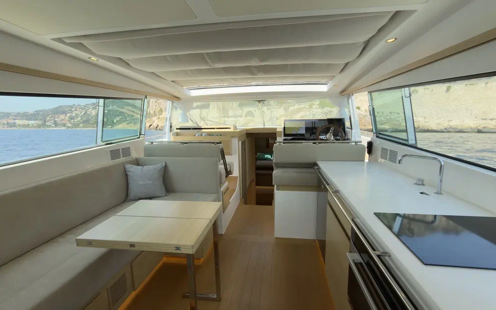 slider 17 Delta Powerboats 48 Coupe