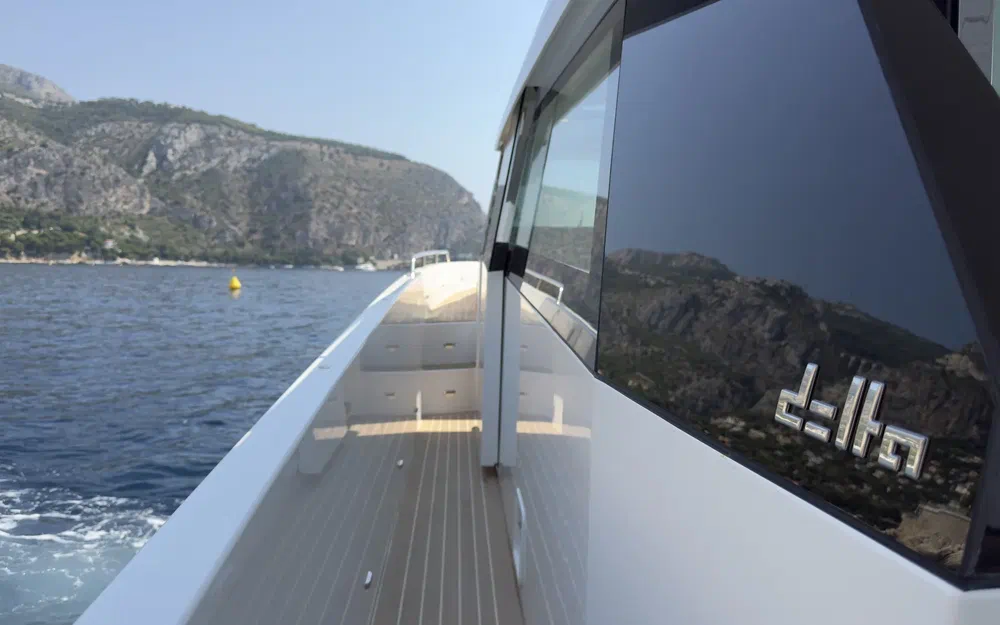 slider 27 Delta Powerboats 48 Coupe