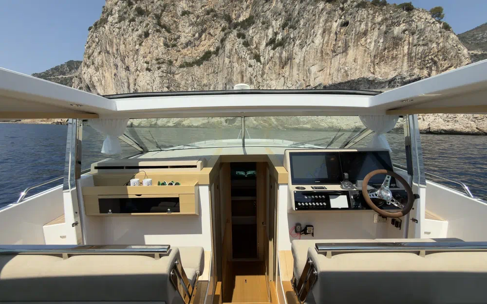 slider 6 Delta Powerboats 48 Coupe