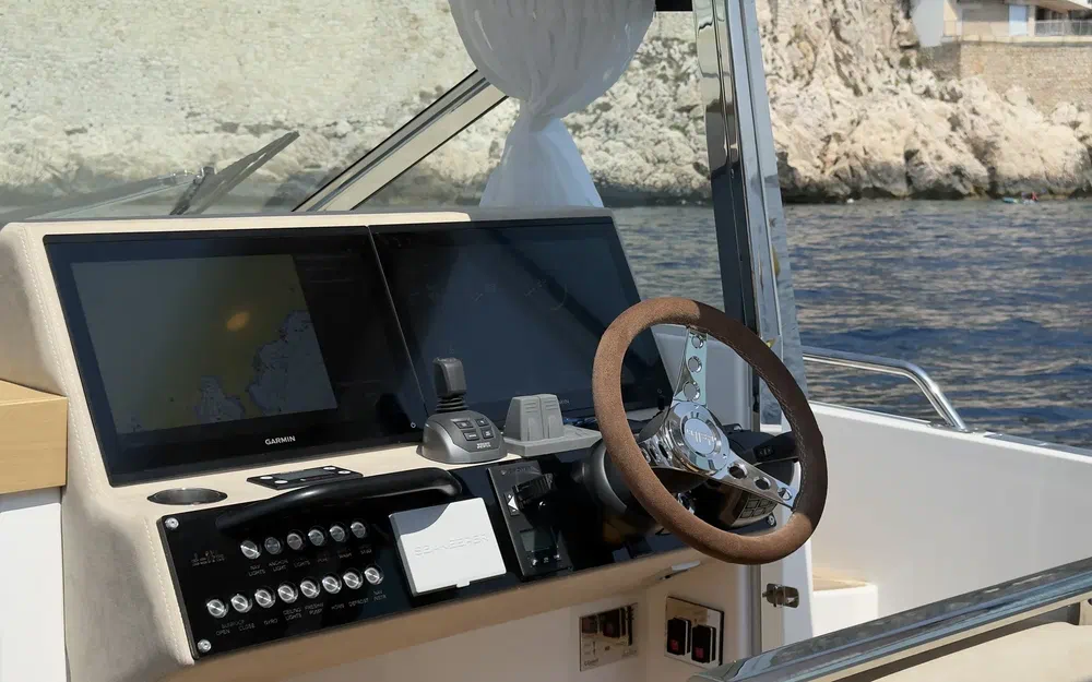 slider 7 Delta Powerboats 48 Coupe