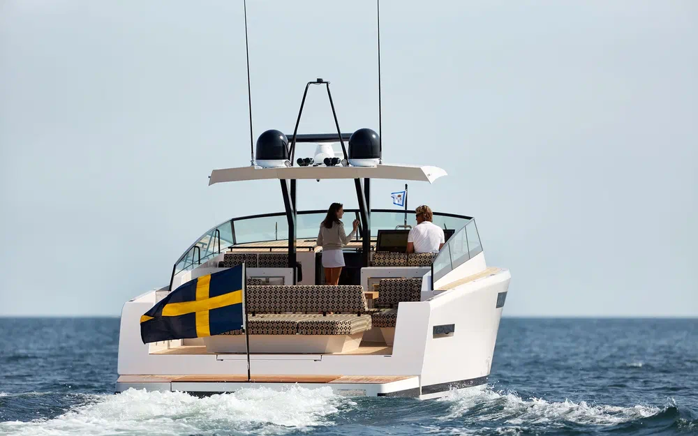 slider 1 Delta Powerboats 60 Open