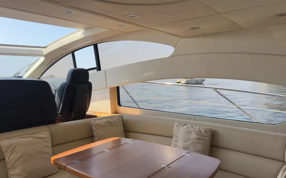 slider 15 Sunseeker Predator 62