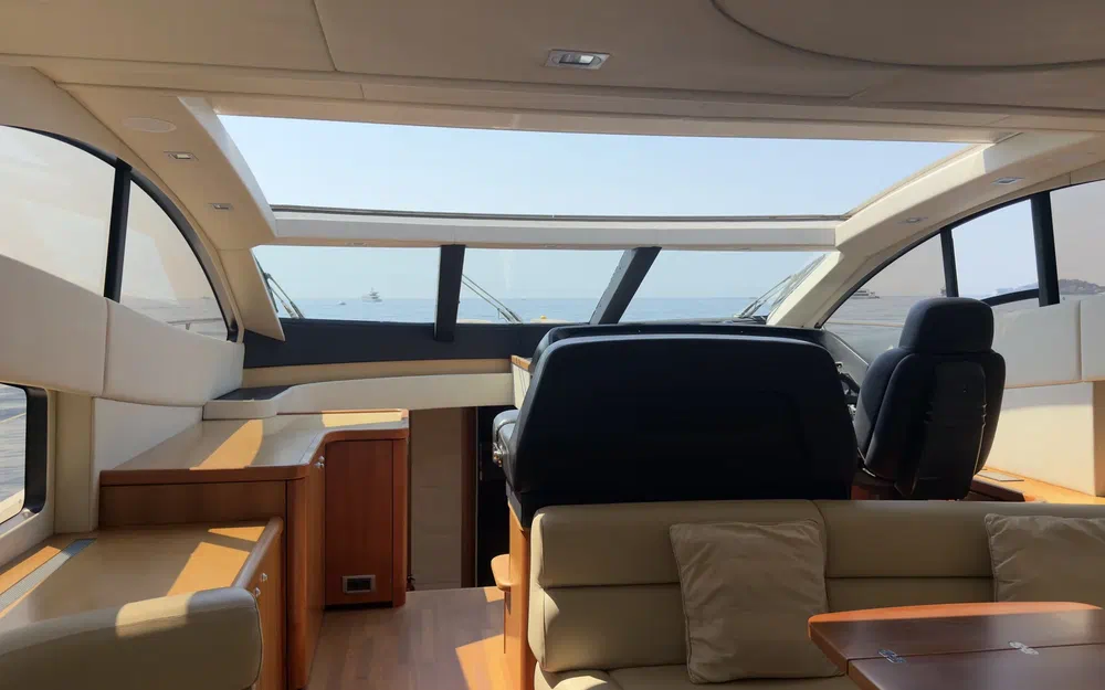 slider 2 Sunseeker Predator 62