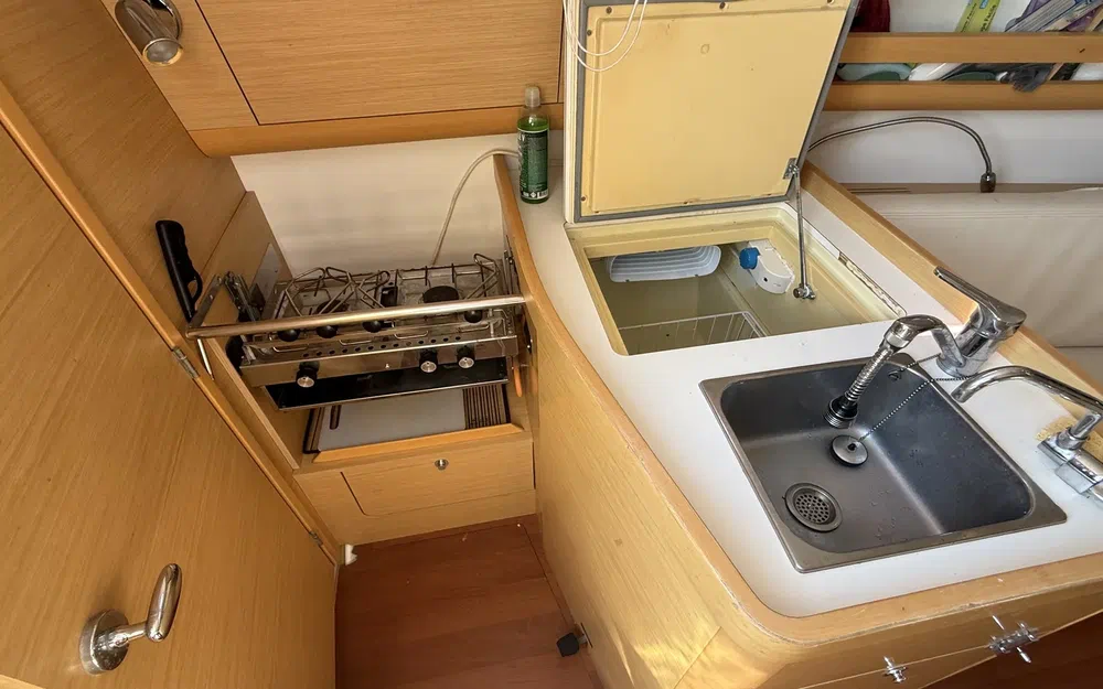 slider 17 Beneteau First 30 Jk