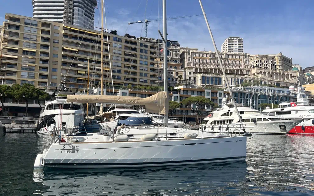 slider 8 Beneteau First 30 Jk
