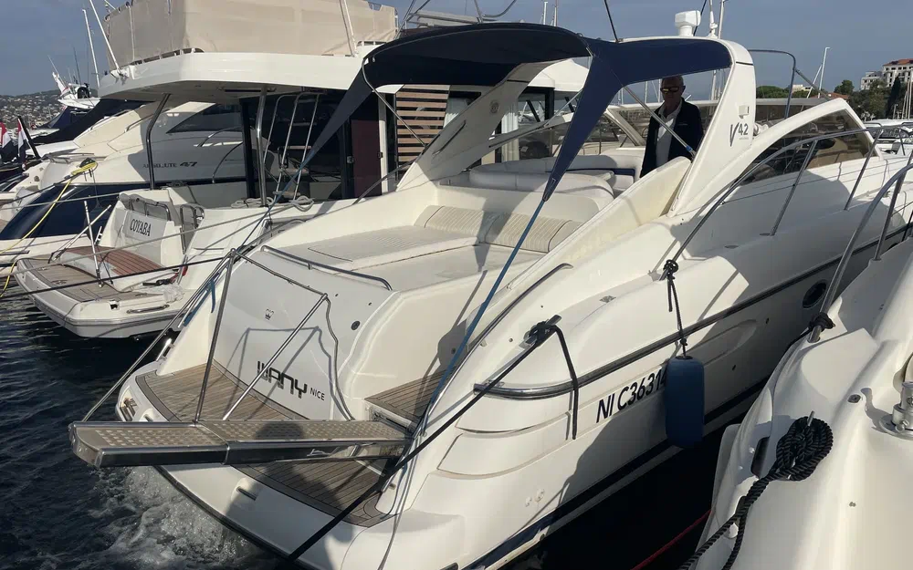 slider 1 Princess V42