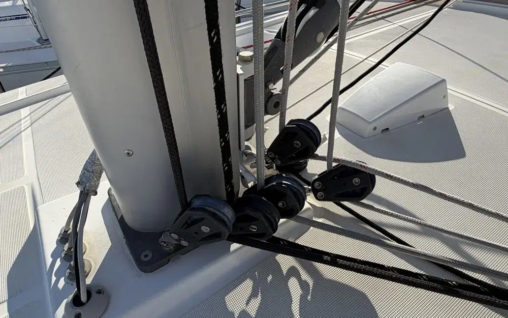 slider 16 Beneteau Oceanis 38.1