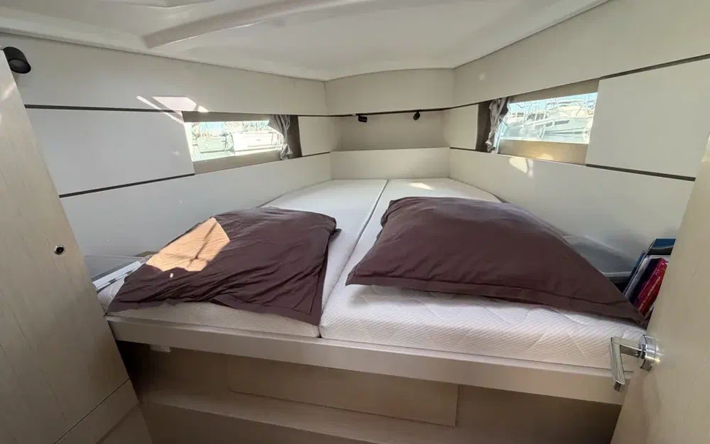 slider 40 Beneteau Oceanis 38.1