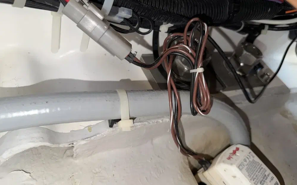 slider 61 Beneteau Oceanis 38.1
