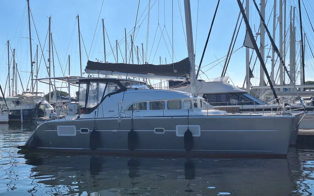 slider 18 Lagoon 380 S2