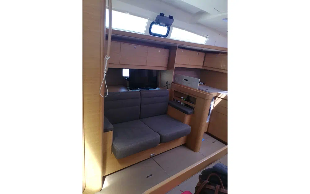 slider 3 Dufour 460 Grand Large