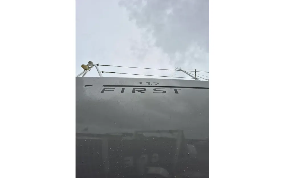 slider 22 Beneteau First 31.7