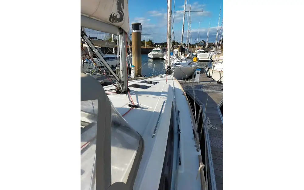 slider 1 Beneteau Oceanis 35