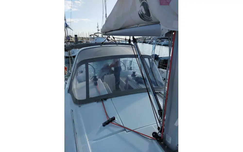 slider 4 Beneteau Oceanis 35
