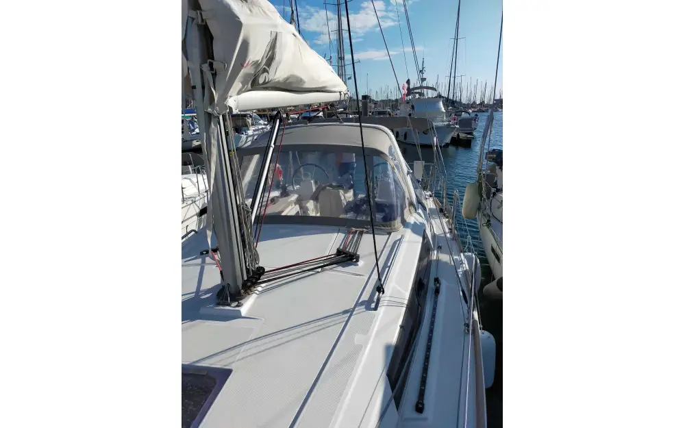 slider 6 Beneteau Oceanis 35