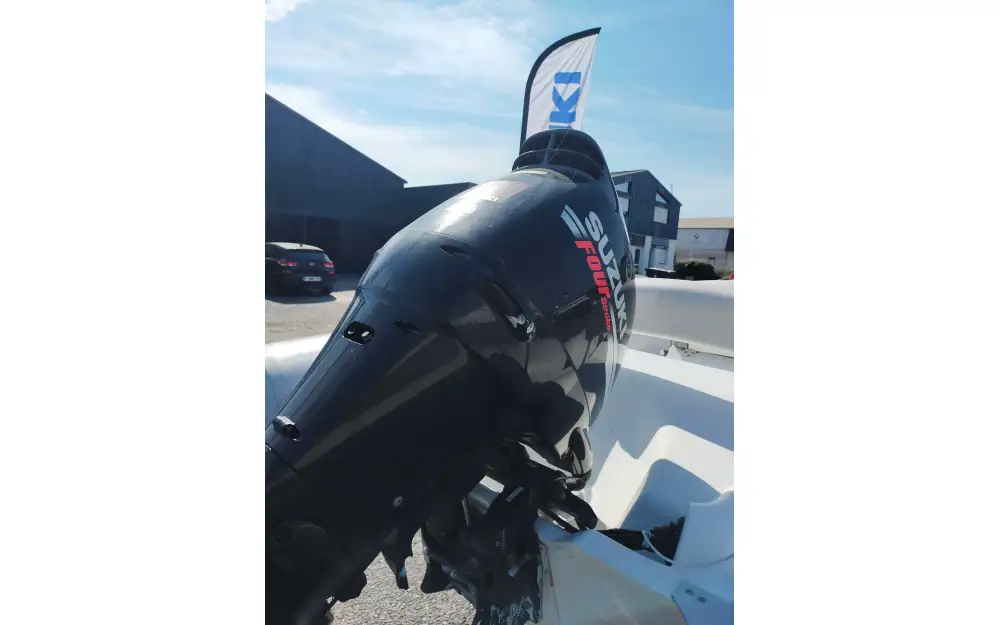 slider 13 Bombard Explorer 640 SB
