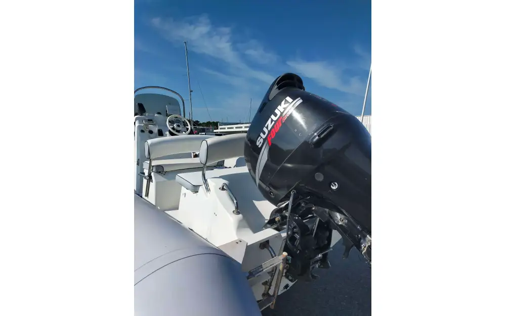 slider 14 Bombard Explorer 640 SB