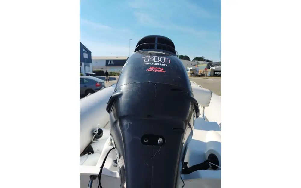 slider 15 Bombard Explorer 640 SB