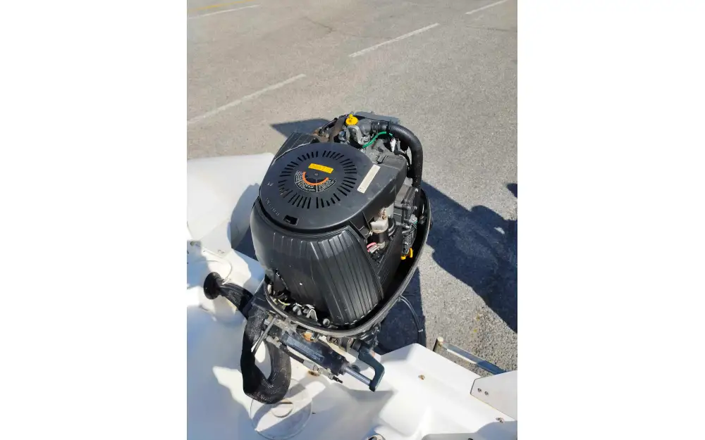 slider 17 Bombard Explorer 640 SB