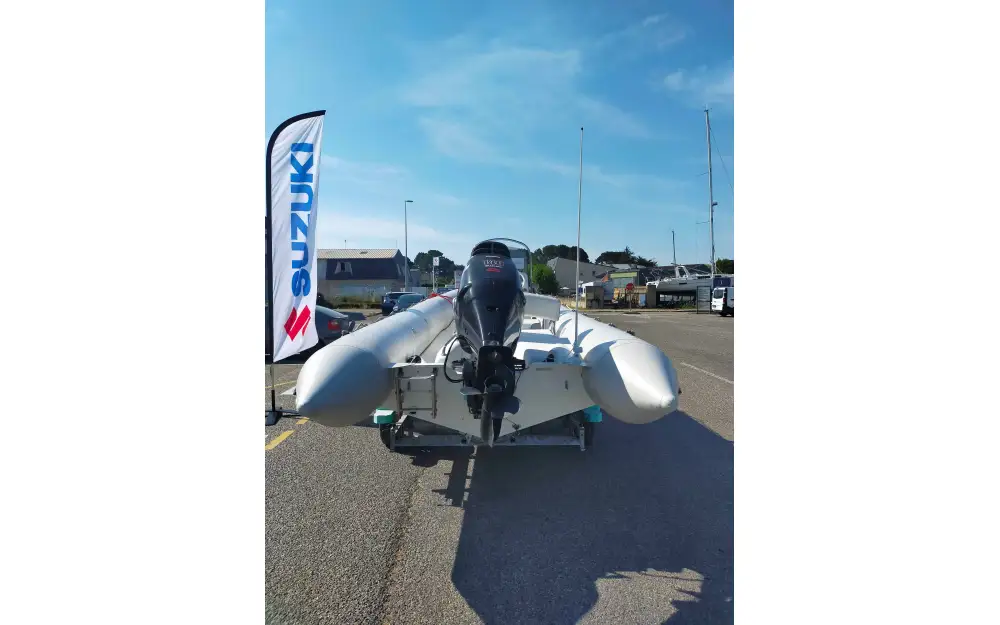 slider 1 Bombard Explorer 640 SB