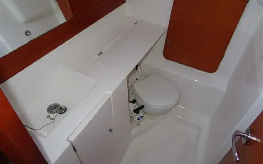 slider 11 Dufour 335 Grand Large