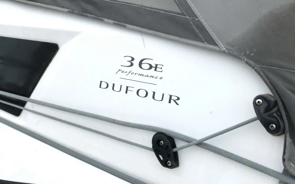slider 16 Dufour  36Performance