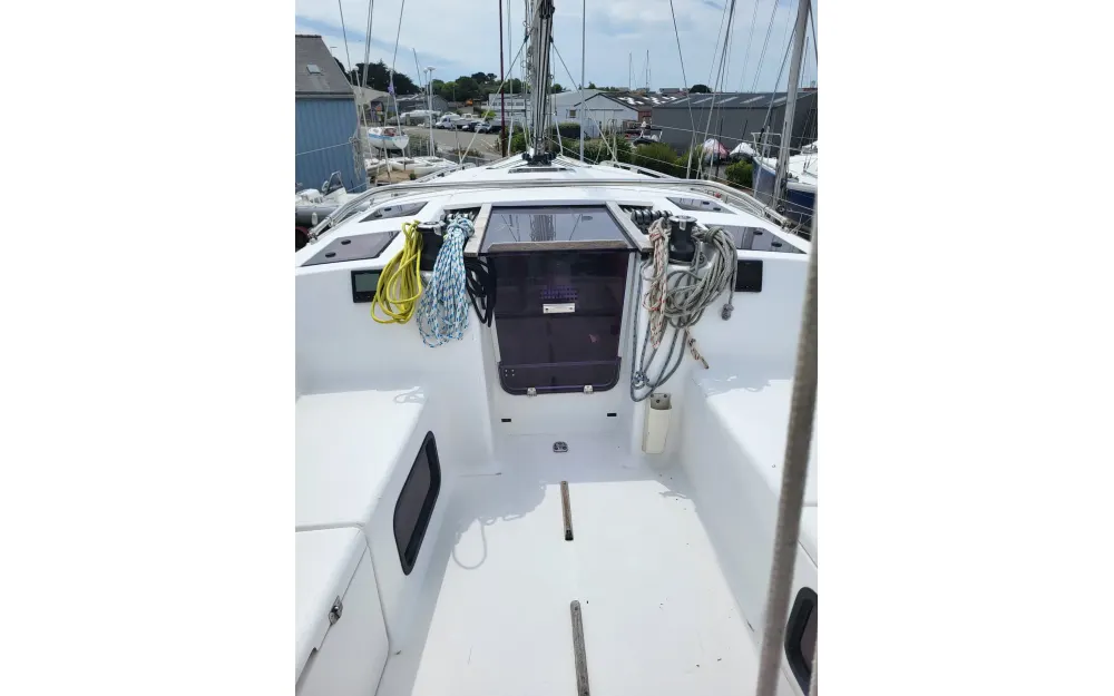 slider 10 Dufour  36Performance