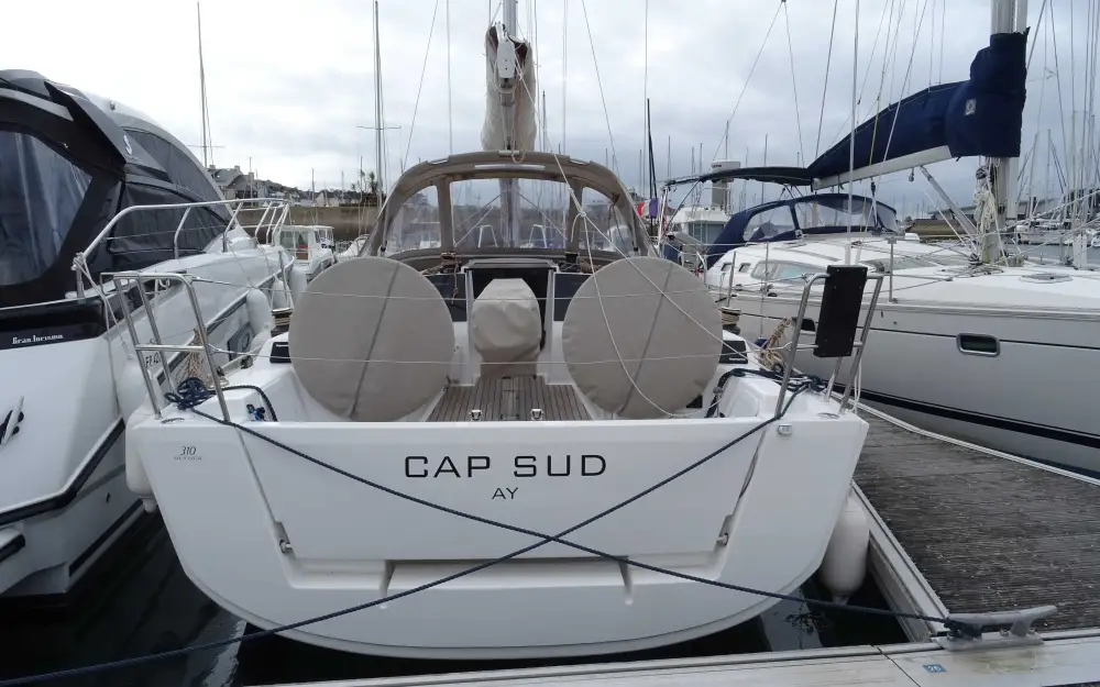 slider 1 Dufour 310 Deriveur