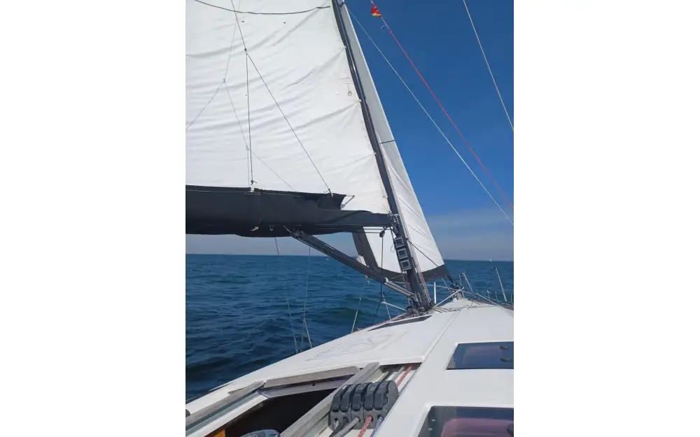 slider 10 Dufour 36 Performance