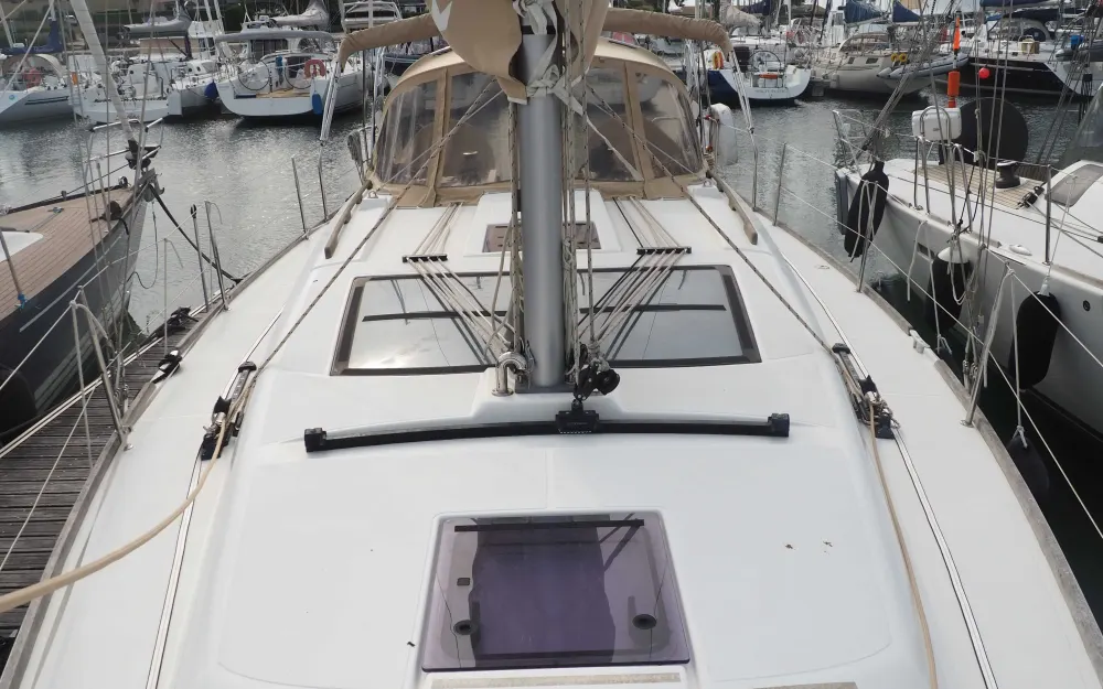 slider 3 Dufour 382 Grand Large