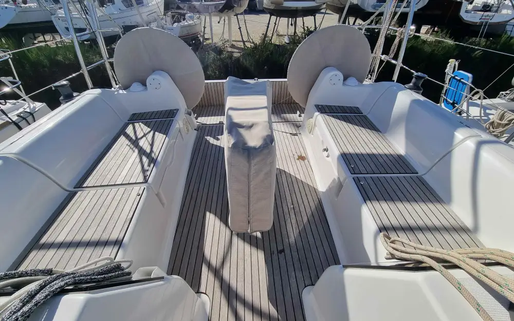 slider 8 Dufour 382 Grand Large