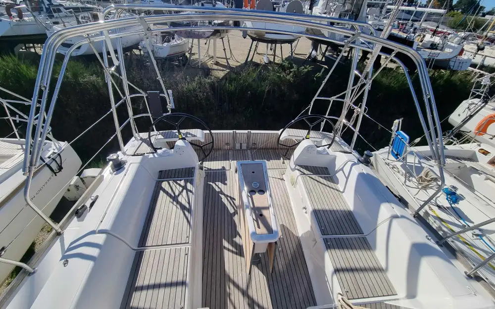 slider 11 Dufour 382 Grand Large