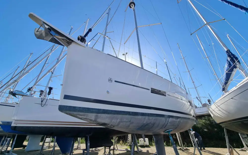 slider 3 Dufour 382 Grand Large
