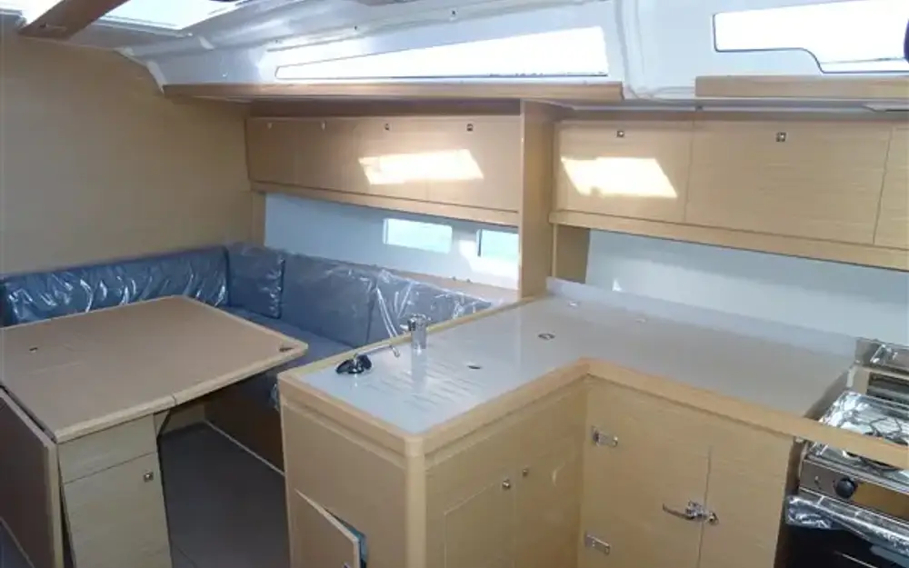 slider 12 Dufour 390