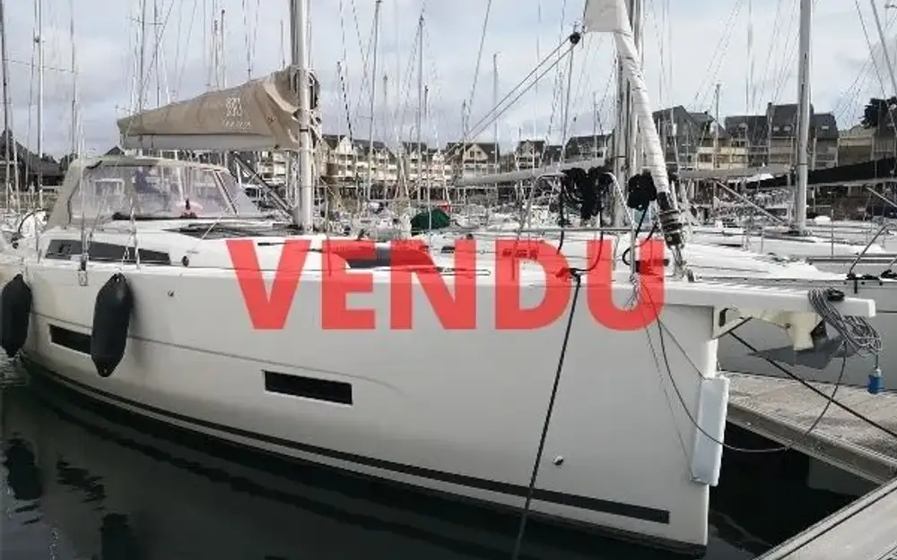 slider 5 Dufour 390