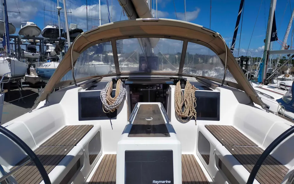 slider 10 Dufour 412 Grand Large